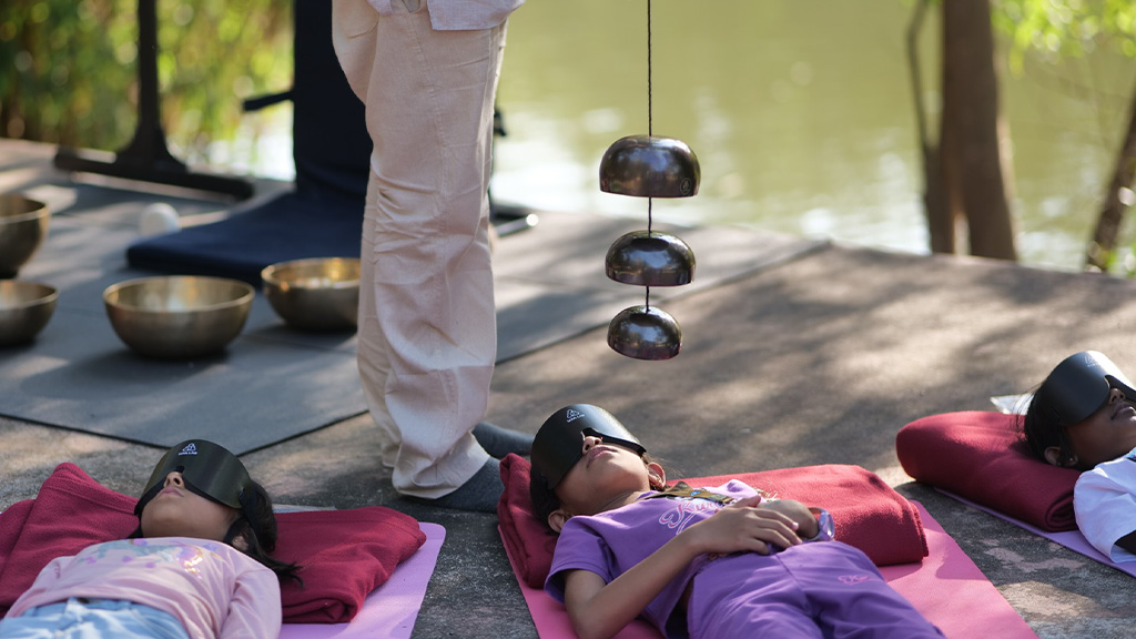 Understanding the Science of Deep Stillness & Brainwaves